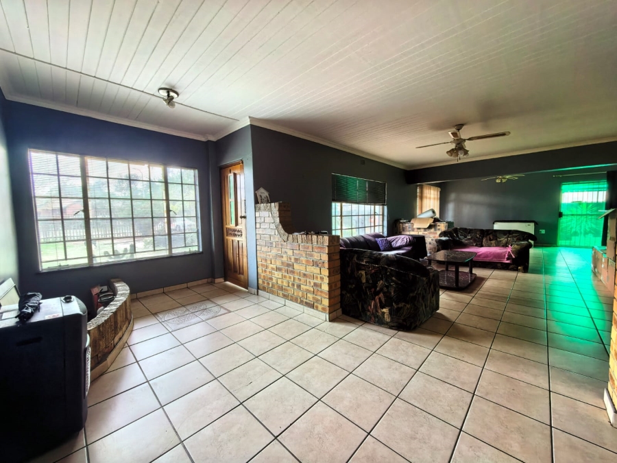 4 Bedroom Property for Sale in Roodia Free State